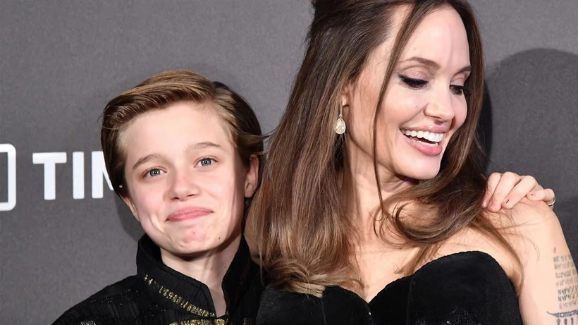 Angelina Jolie'nin kızı Shiloh yeni tasarım elbisesiyle büyüledi
