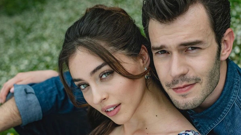 Baht Oyunu dizisinin yıldızı Cemre Baysel, ameliyat oldu