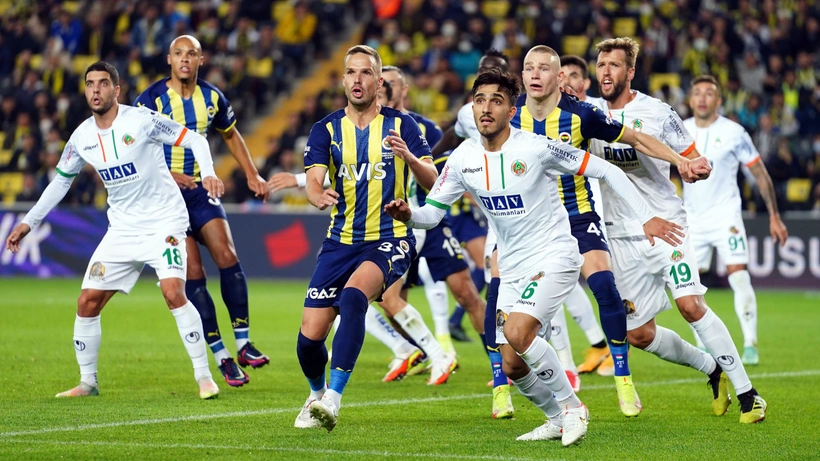 Fenerbahçe'ye evinde Alanyaspor şoku!