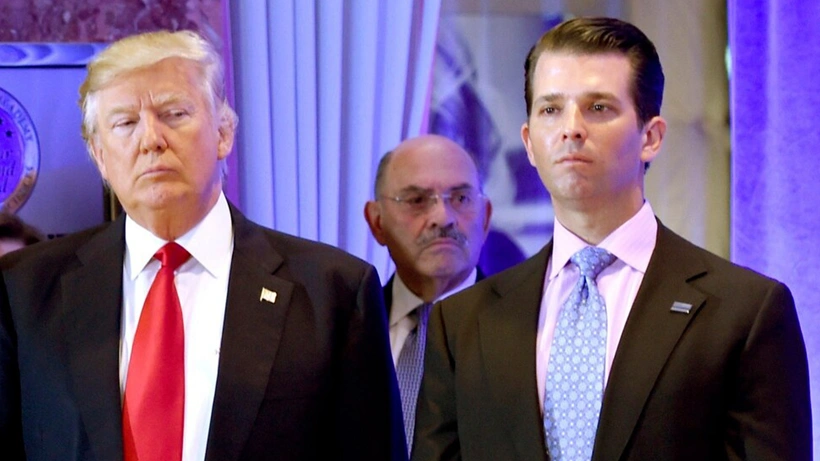 Donald Trump'ın oğlu Alec Baldwin’le dalga geçti