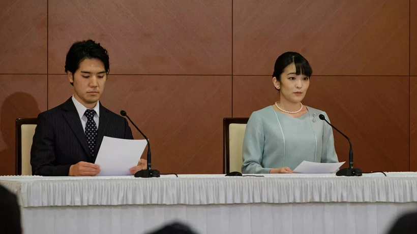 Japon Prenses Mako ile eşi Komuro evliliklerine ilişkin soruları yanıtladı