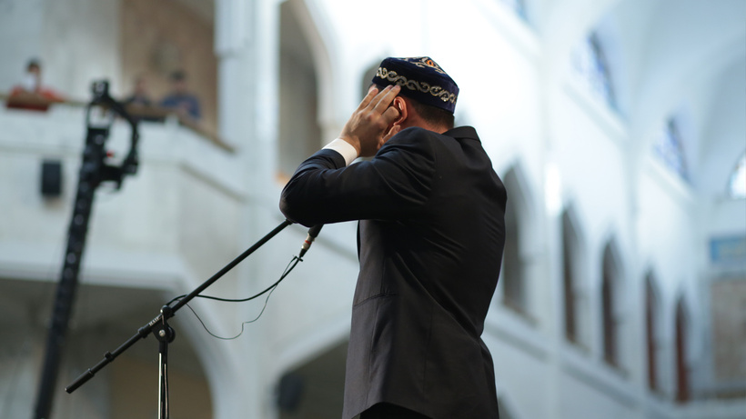 Köln'de ezana yeşil ışık! 5 dakika şartı