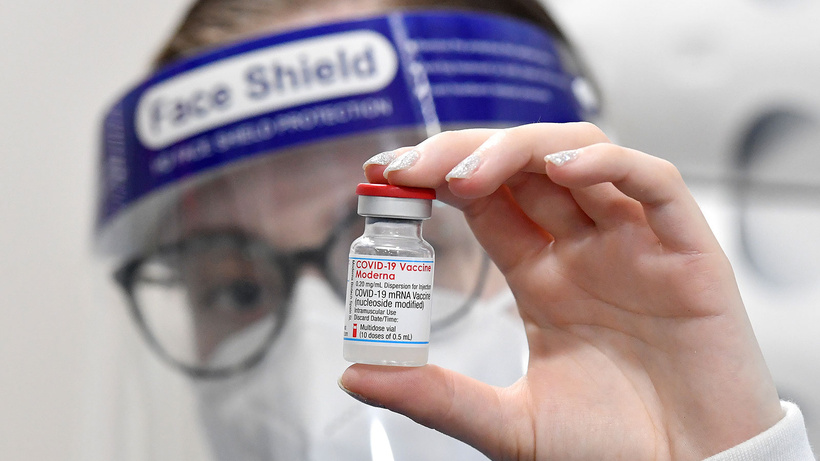 Moderna’nın üçüncü dozu için acil kullanım izni verilmesi önerildi