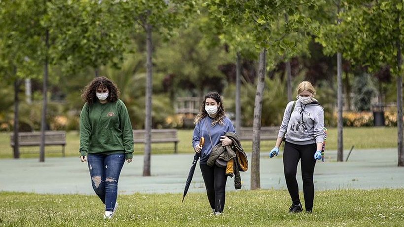 Sağlık Bakanı Koca: Vakaların neredeyse yarısını 30 yaş altındaki vatandaşlar oluşturuyor