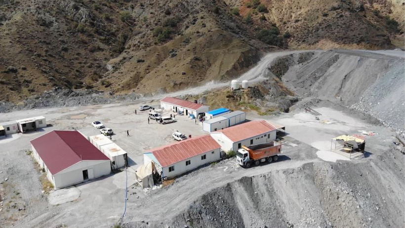 Şantiyede feci ölüm! İş makinesi ile duvar arasına sıkıştı...