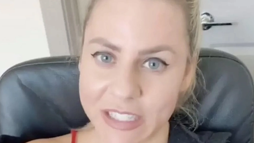 Sosyal medya fenomeni Tiktok'ta insanlara kaba davranarak binlerce dolar kazanıyor