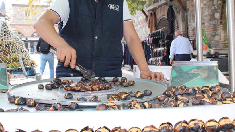 Yılın ilk kestaneleri pazarda 30, kebap tezgahında 200 lira