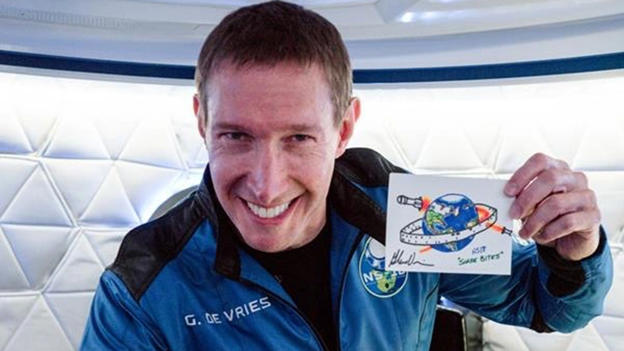 1 ay önce uzaya gitmişti! Acı haber az önce geldi! Uçak kazasında hayatını kaybetti