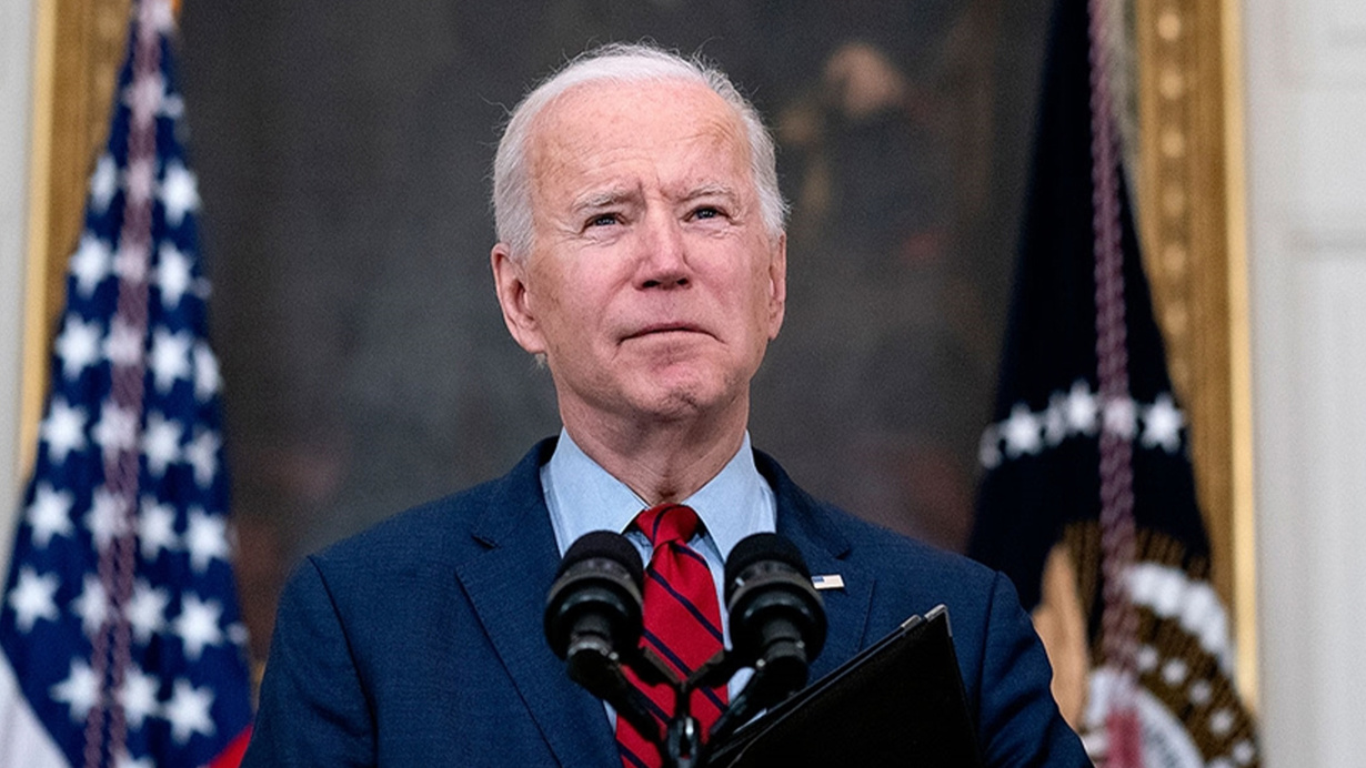 ABD Başkanı Biden'ın işletmelere getirdiği aşı zorunluluğu yerel mahkemelere takıldı