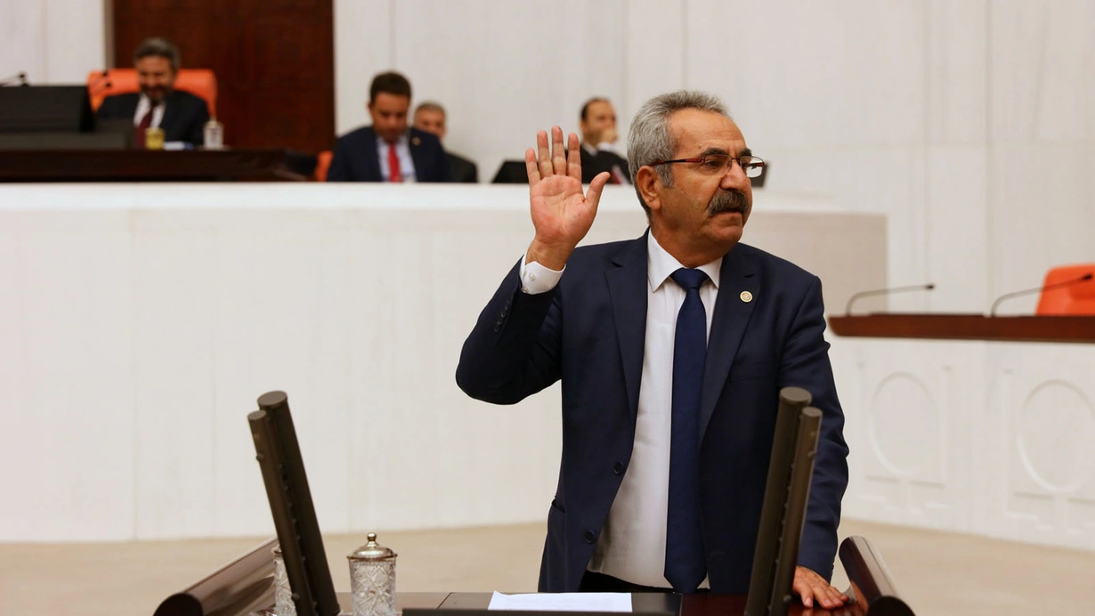 Adıyaman'da eski HDP milletvekili Behçet Yıldırım gözaltına alındı