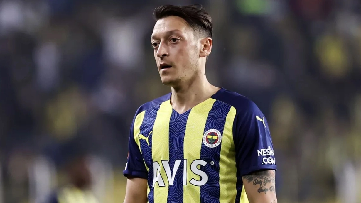 Ali Koç'un uyarısının ardından Mesut Özil'den ilk paylaşım!