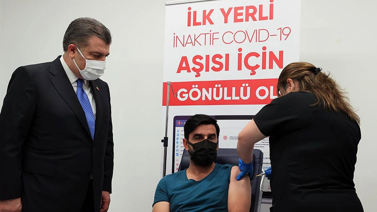 Bakan Koca duyurdu! TURKOVAC için Acil Kullanım Onayı başvurusu yapıldı