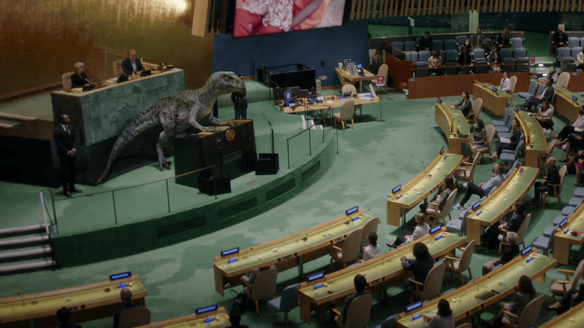 BM Genel Kurulu'nda kürsüye 'dinozor' geçti: Dünya liderlerine bu mesajı verdi