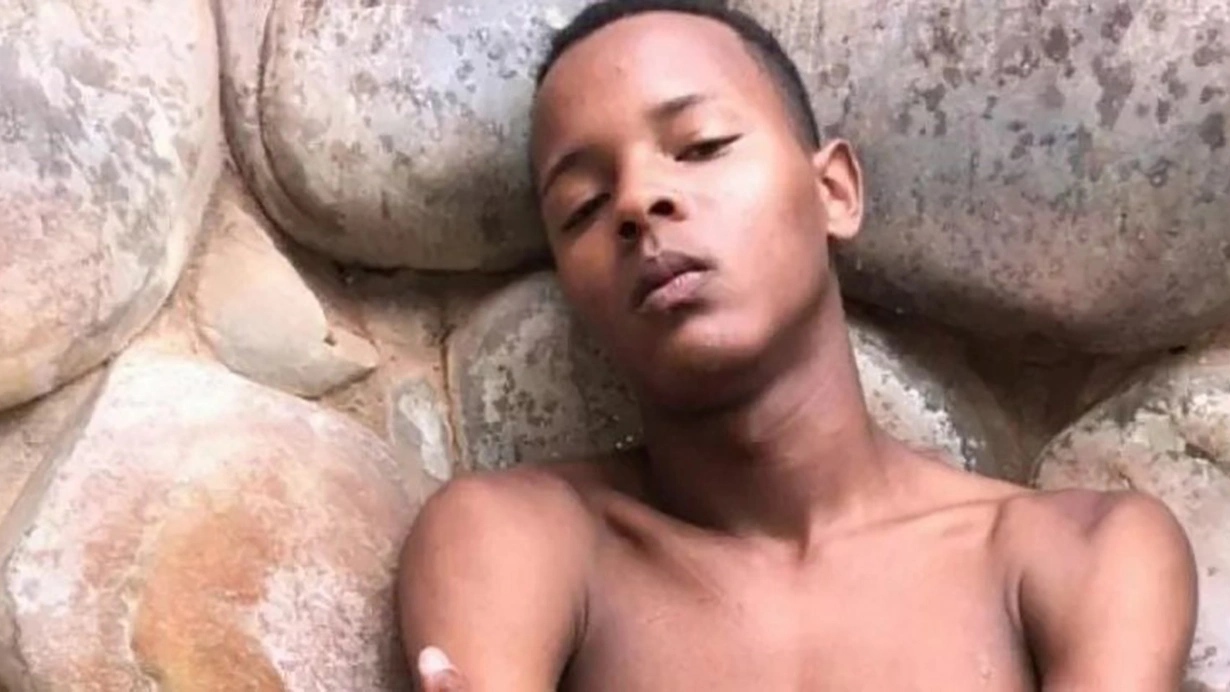 Brezilyalı şarkıcı MC Jotinha bar kavgasını ayırırken kafasından vurularak öldürüldü