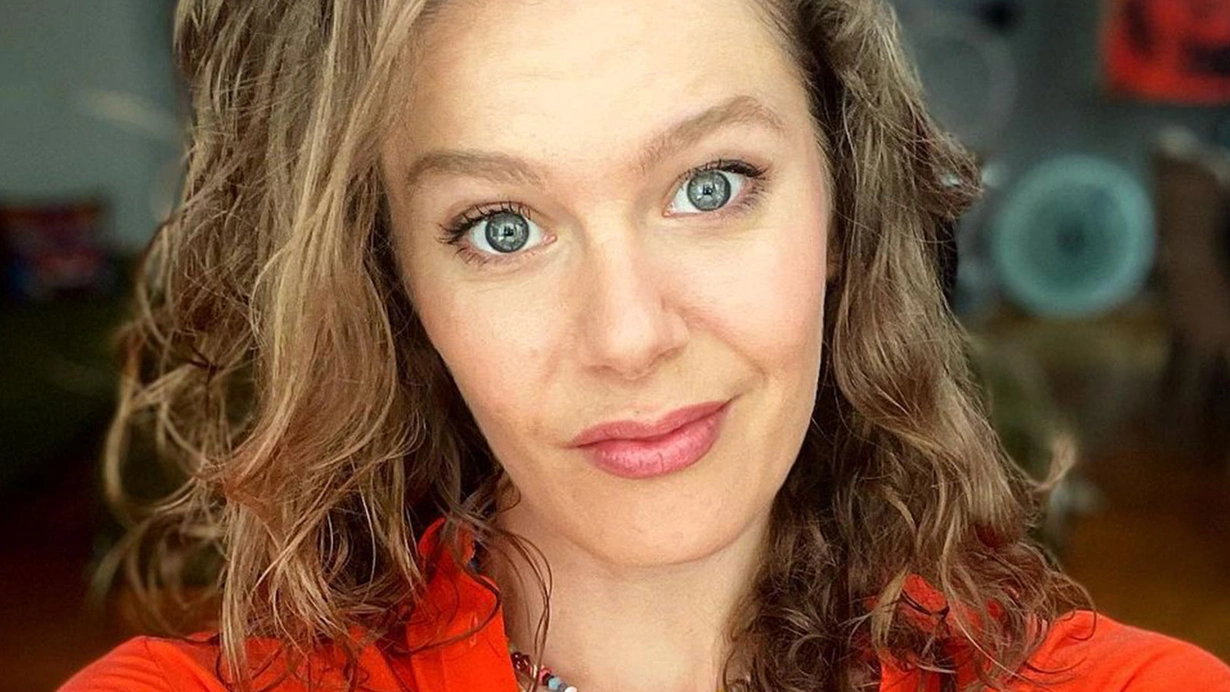 Camdaki Kız'ın Nalan'ı Burcu Biricik takipçilerini gençlik yıllarına götürdü! Sosyal medyada beğeni yağdı