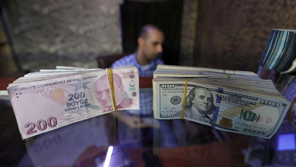 Dolar kuru gece saatlerinde yeni bir rekor daha kırdı