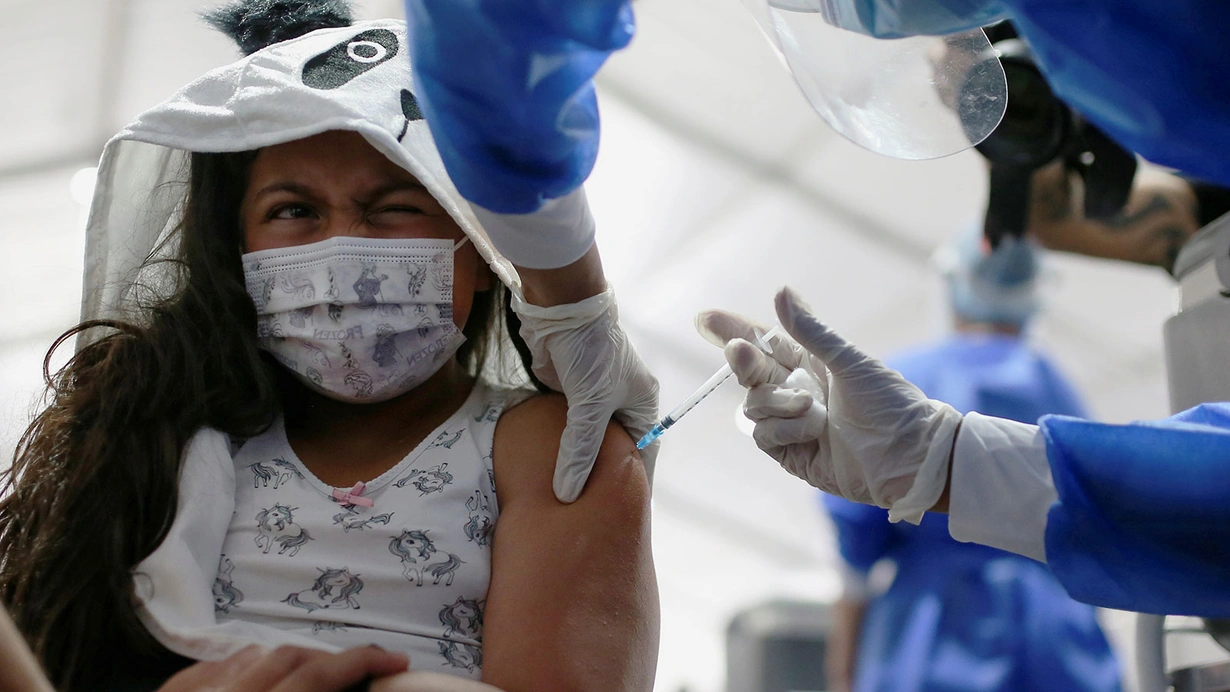 Dünyada bir ilk: Kosta Rika’da koronavirüs aşısı çocuklar için zorunlu hale getirildi
