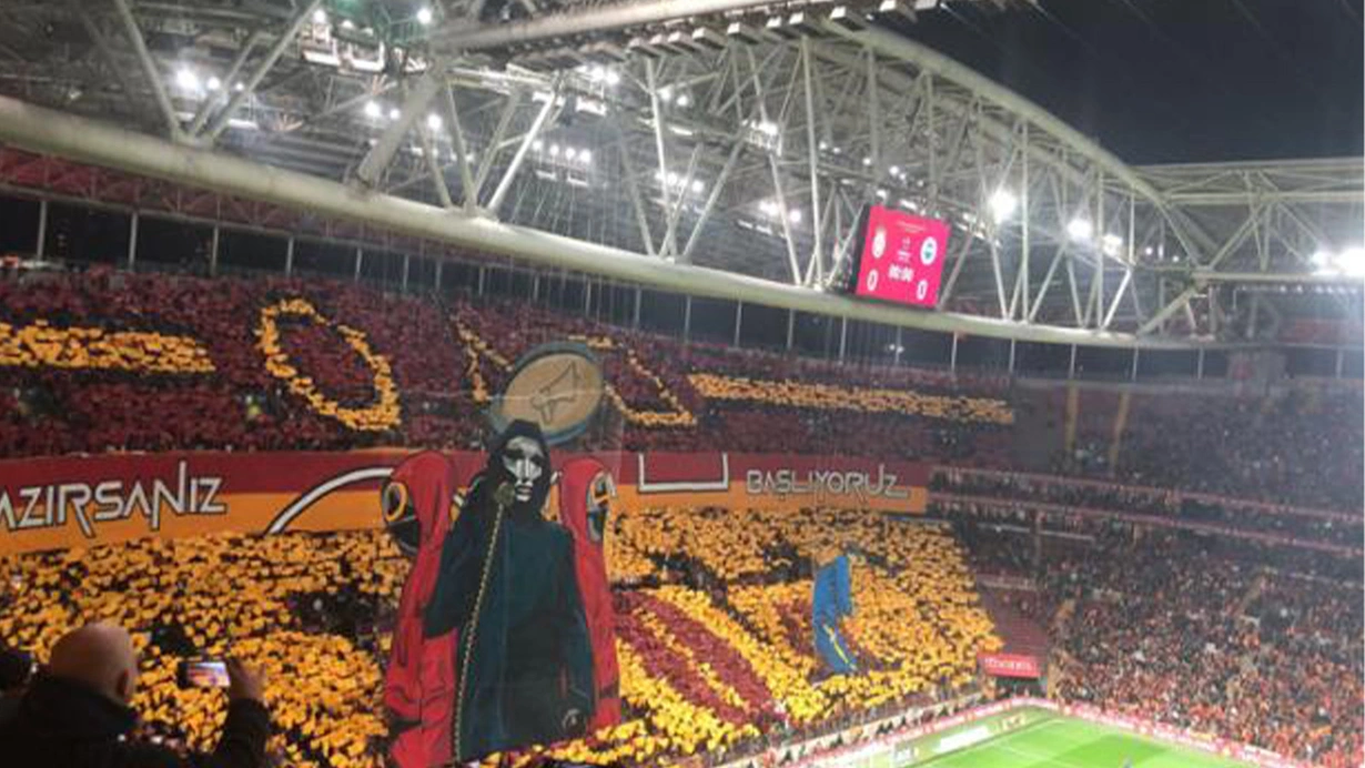 Fenerbahçe'den Galatasaray'a Squid Game'li gönderme