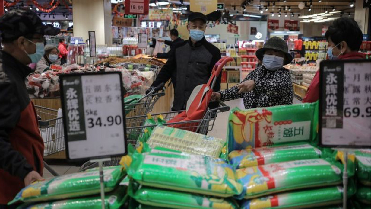 Hükümet çağrı yaptı! Çinliler marketlere hücum etti