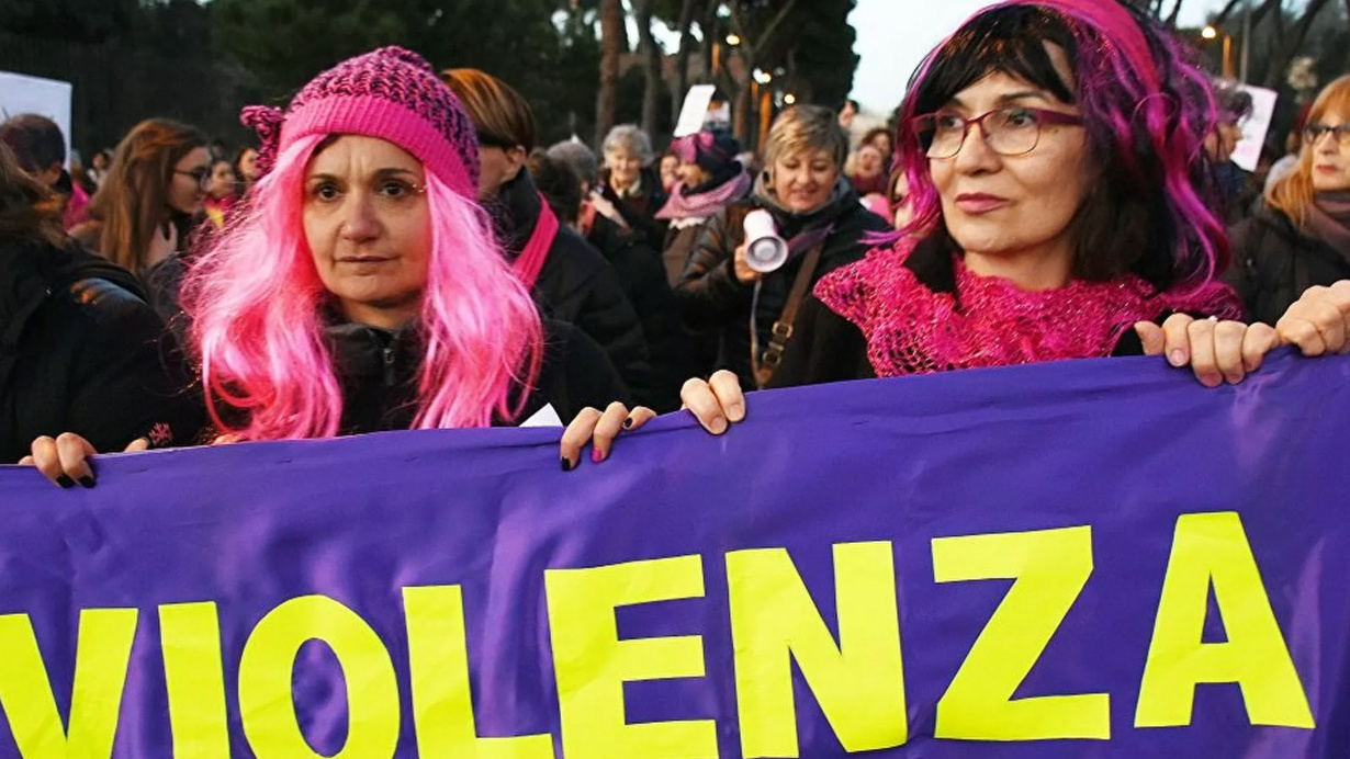 İtalya'da flaş adım! Şiddet mağduru kadınlara ayda 400 euro 'özgürlük geliri'