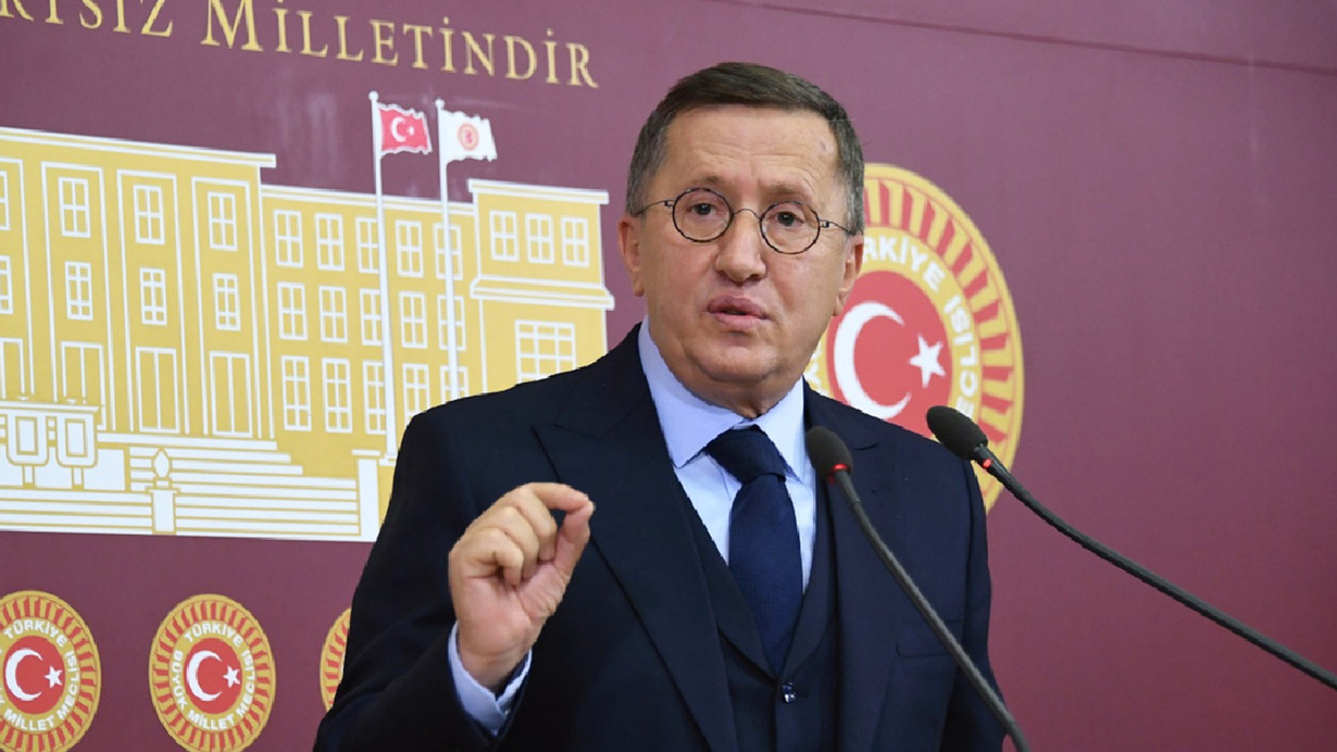 İYİ Parti Grup Başkanvekili Lütfü Türkkan görevinden istifa etti
