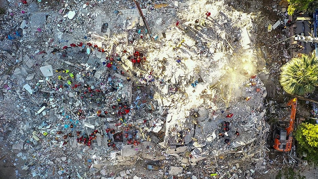 İzmir'de 30 kişiye mezar olan Emrah Apartmanı'nın görevlisi: Epoksi işleminden sonra "oturulabilir" raporu alındı