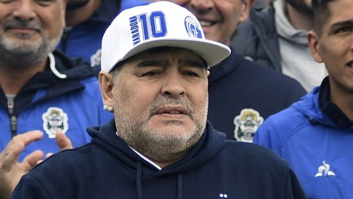 Maradona'nın ölümünden sorumlu tutulan sanıklar hakim karşısına çıktı