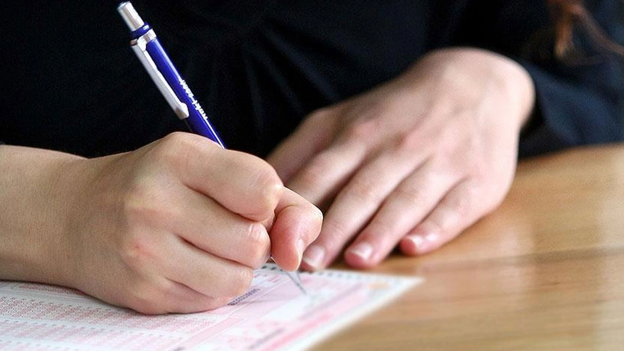 MEB AÖL 1. dönem sınav tarihleri (2021-2022 AÖL sınav giriş belgeleri ne zaman açıklanacak)