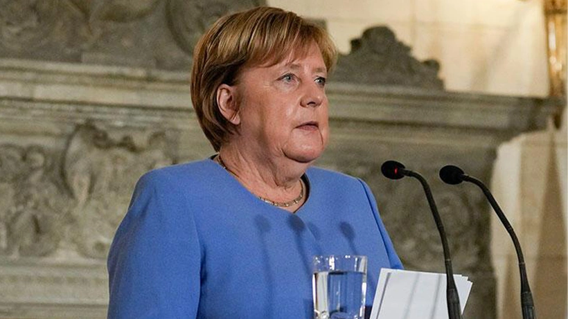 Merkel'den Yunanistan'da göç mesajı: Türkiye desteklenmeli