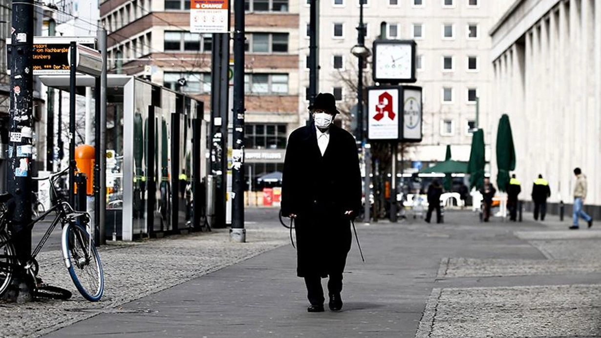 Omicron varyantı İngiltere ve Almanya'da da görüldü! Hollanda ve Çekya'da şüpheli vakalar