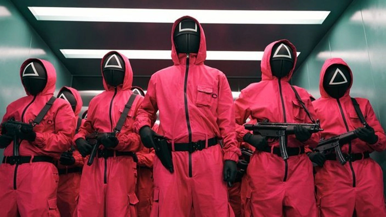 Squid Game dizisinin yaratıcısı Dong-hyuk'tan beklenen "ikinci sezon" açıklaması geldi