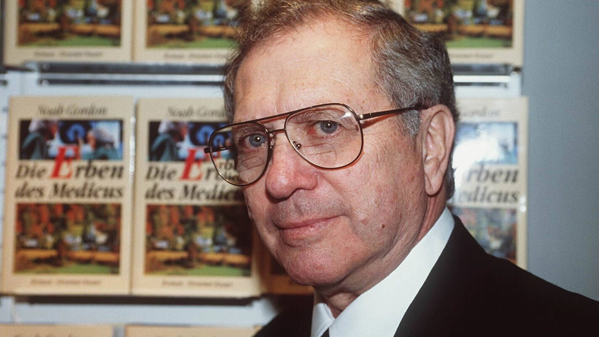 Türkiye'de çok sevilen ünlü yazar Noah Gordon hayatını kaybetti