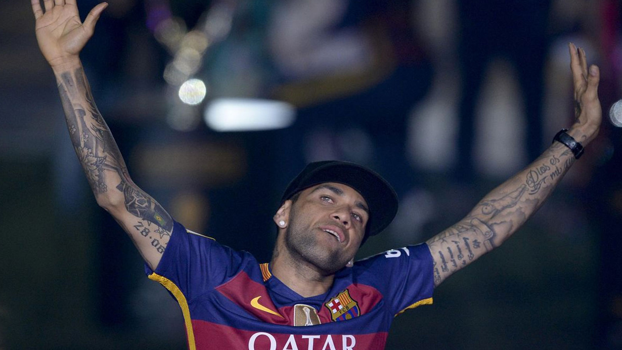 Xavi'den sürpriz hamle! Dani Alves yeniden Barcelona'da