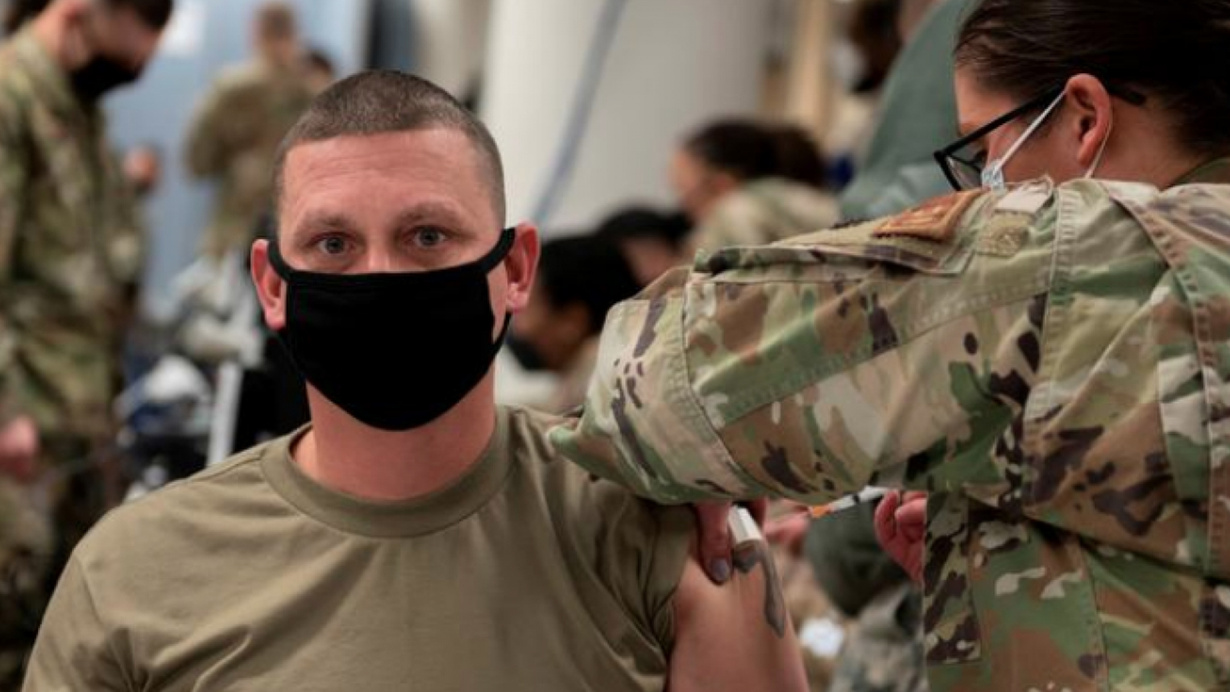 ABD'de aşıyı reddeden 27 asker ordudan atıldı