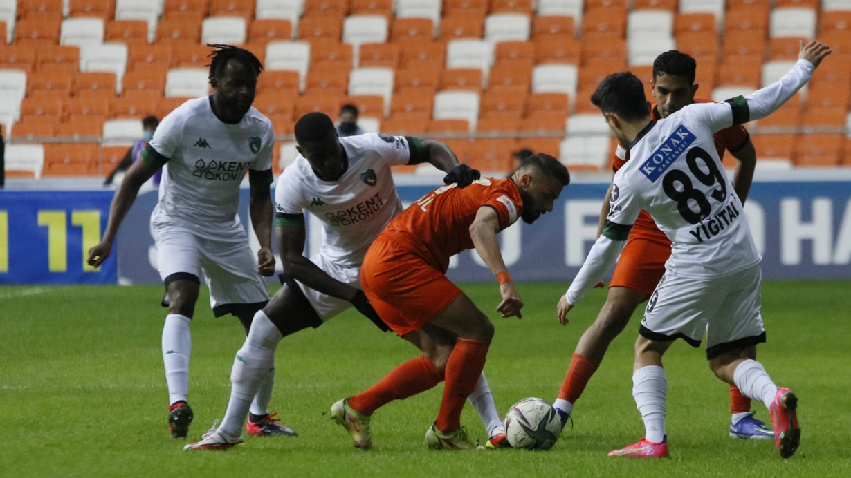 Adanaspor evinde galip