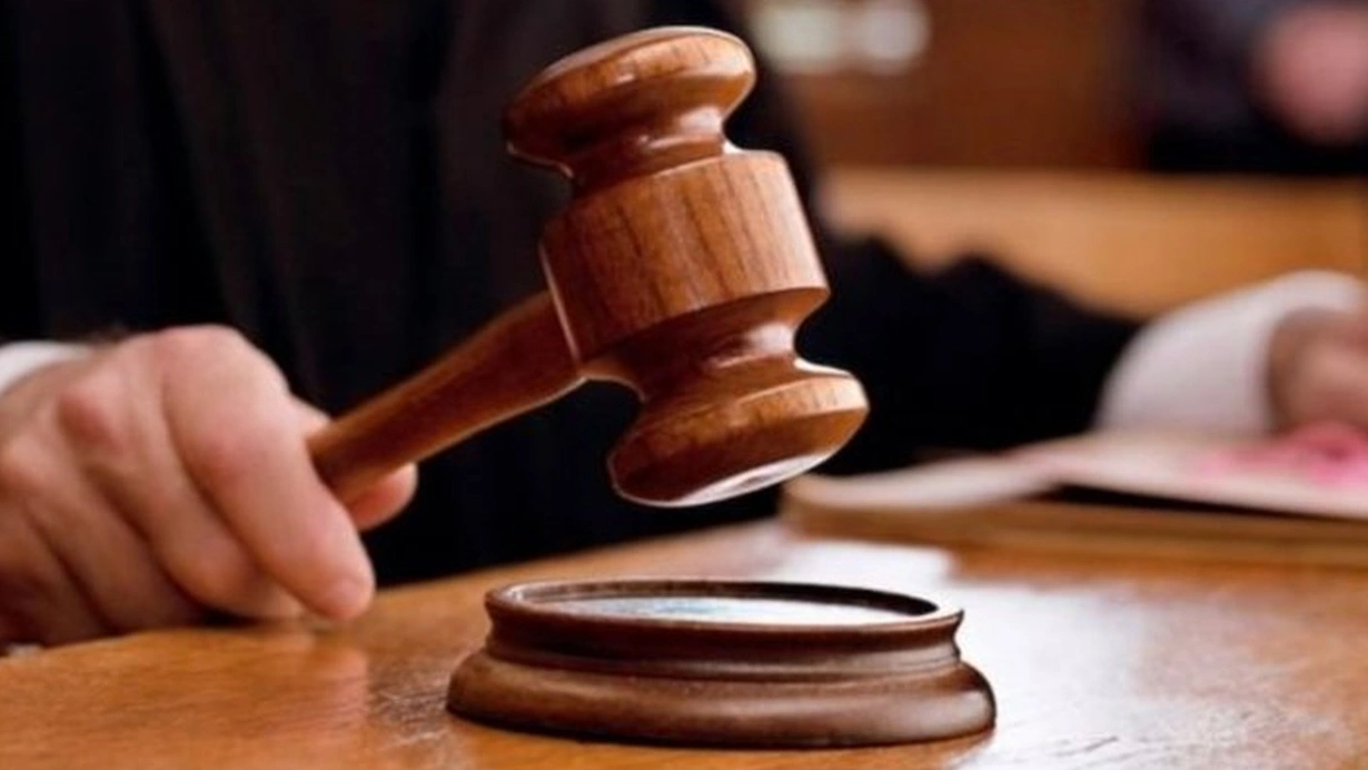 Bağcılar'da eşiyle tartıştıktan sonra kayınpederini bıçaklayan geline 2 yıl 1 ay hapis