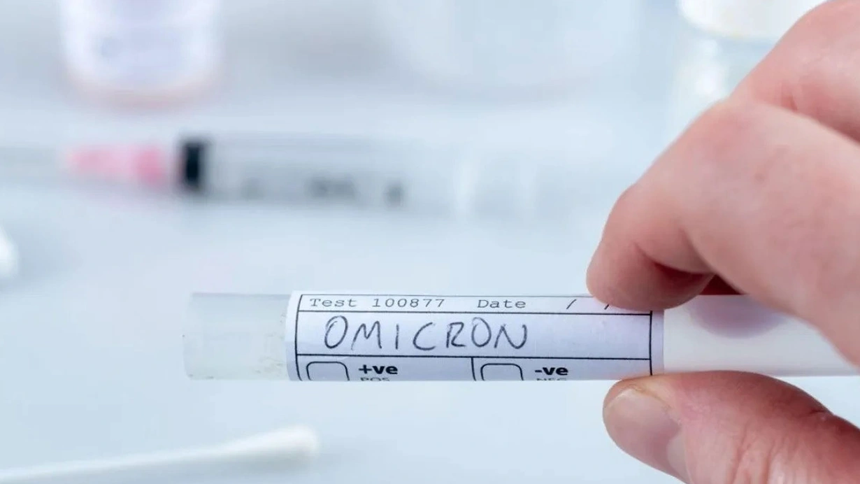 Kovid-19'un Omicron varyantı bir ülkede daha tespit edildi