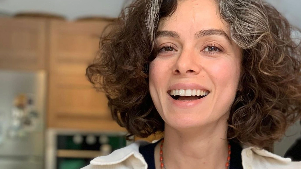 Sanki hiç doğurmamış gibi... Özge Özpirinçci doğum kilolarından nasıl kurtuldu?