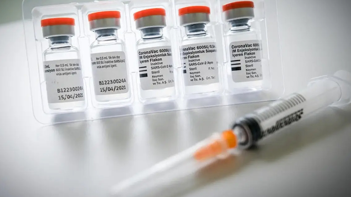 Sinovac aşısının üçüncü dozu Omicron'a karşı yüzde 94 etkinlik gösterdi