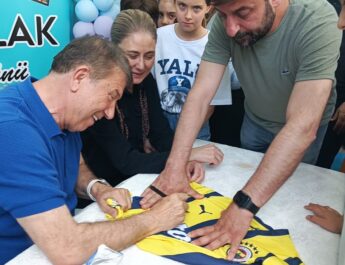 Tanju Çolak’tan Galatasaray Yönetimine Sert Sitem: “Galatasaray Kimsenin Malı Değildir!”