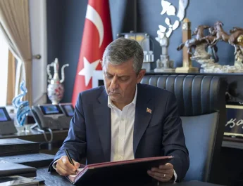 Özgür Özel ve 90 milletvekili CHP’den istifa etti. Yeni Parti resmen kuruluyor