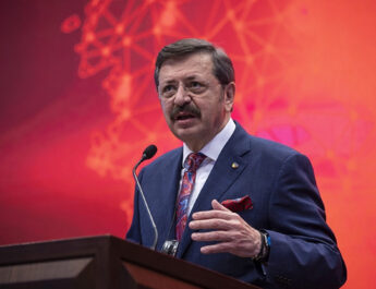 HİSARCIKLIOĞLU: “SİGORTA SİSTEMİ TÜM SEKTÖRLERİN TAMAMLAYICISI VE DESTEKLEYİCİSİDİR”